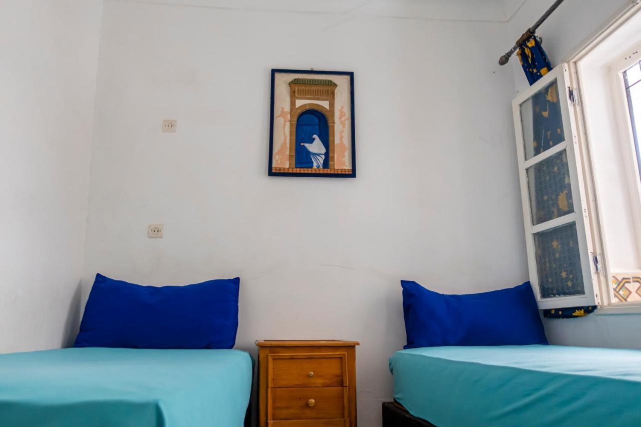 Hostel White And Blue