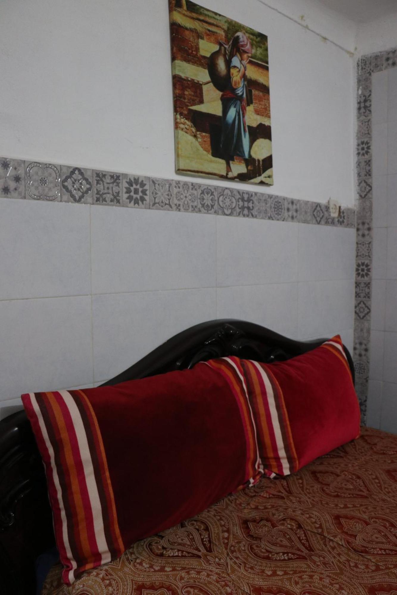Hostal White And Blue *