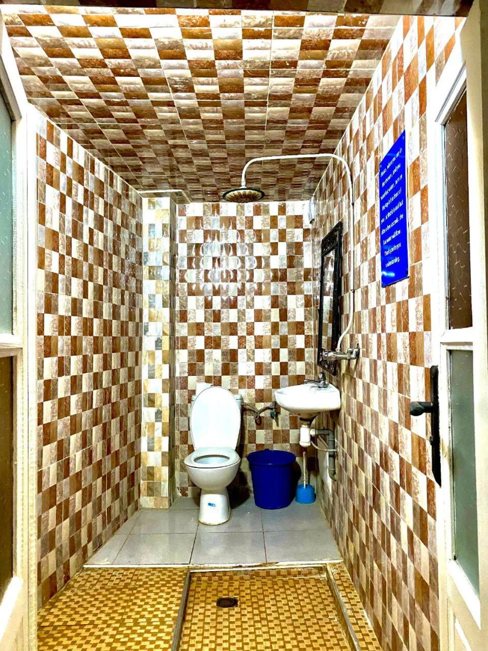 Hostal White And Blue